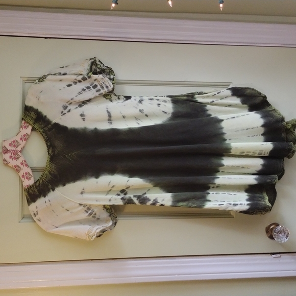 Women's 100% Viscose green tye dye blouse size S - Picture 6 of 6